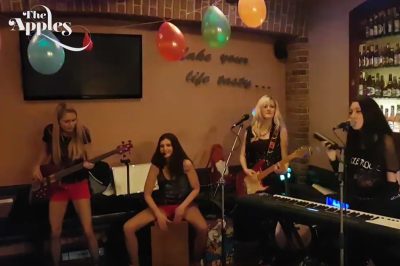 THE APPLES 2019 Acoustic Concert - Live